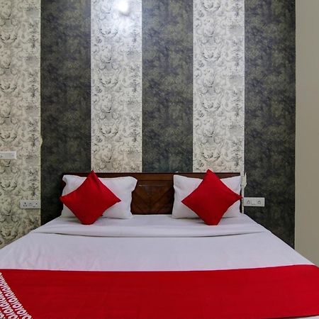 Hotel Yash House 뉴델리 외부 사진