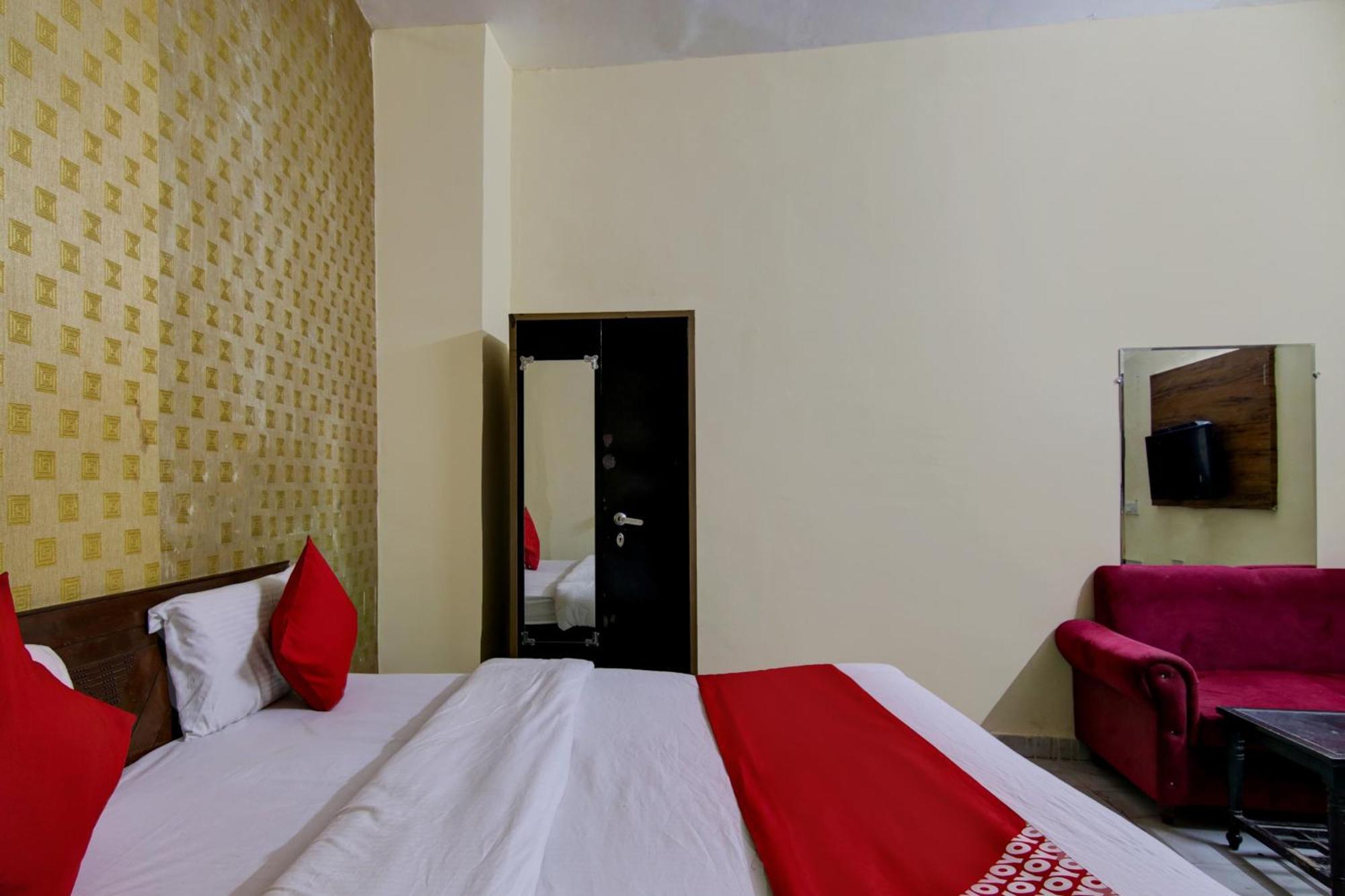 Hotel Yash House 뉴델리 외부 사진