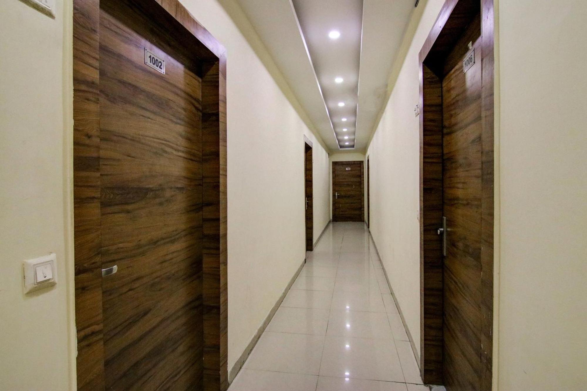 Hotel Yash House 뉴델리 외부 사진